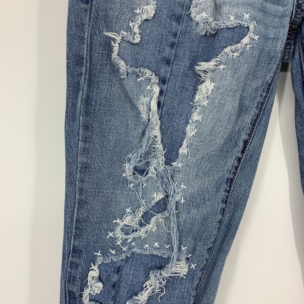American Eagle Jeans Boy Crop Button Fly Blue Distressed Denim - Picture 5 of 12